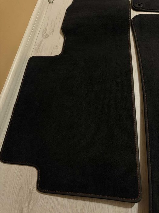 Мокетни стелки за PEUGEOT 508 SW (комби) 2010 - 2018 с червен шев Пежо