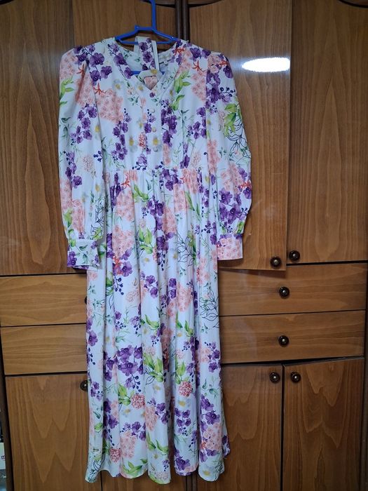 Көйлек, шалбар, қажекей сатылады.