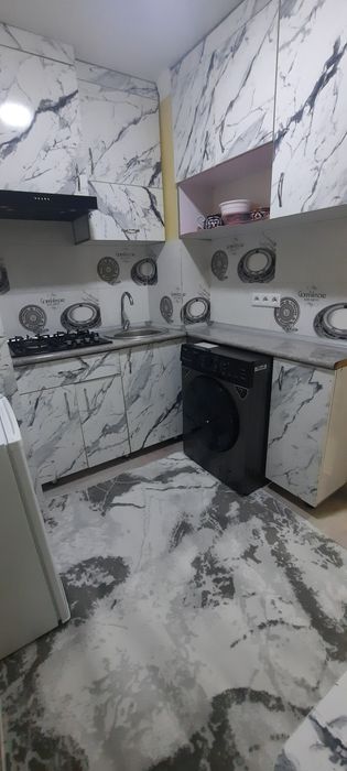 Уй ижарага узок муддатга 1 хонали миробод туманида метрога 5 минут пеш