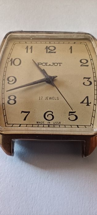 Винтидж позлатен часовник POLJOT