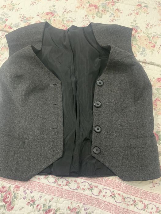 Костюм офисный, шерстяной.