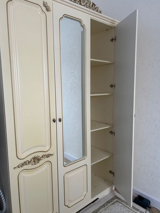 Шкаф в хорошем состоянии