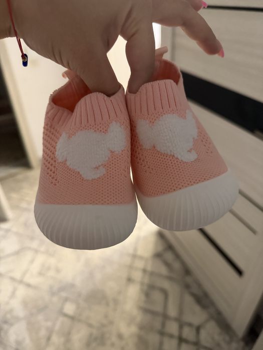 Продам детские слипоны новые