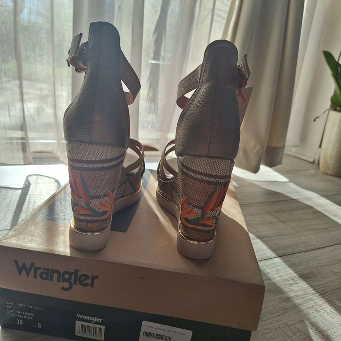 Дамски обувки 38-39номер