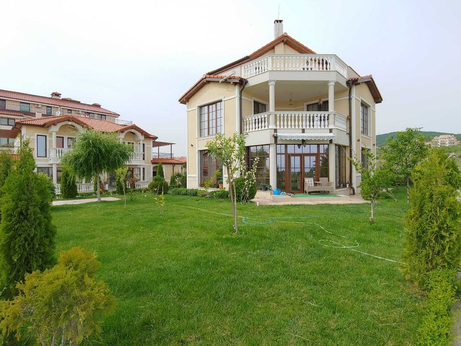 Продава се Къща в с. Кошарица, Област Бургас - 208 кв.м за 1419 €/кв.м - Снимка #15