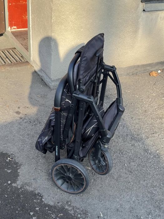 Детская коляска в хорошем состоянии