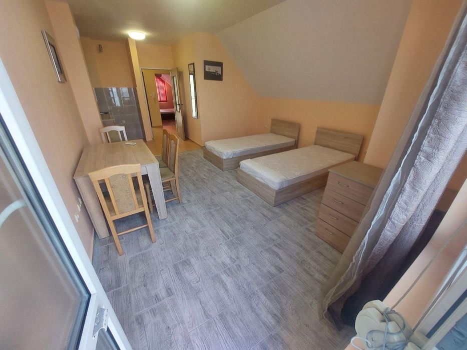 Продава се Двустаен апартамент в Бургас, Долно Езерово - 73 кв.м за 1507 €/кв.м - Снимка #2