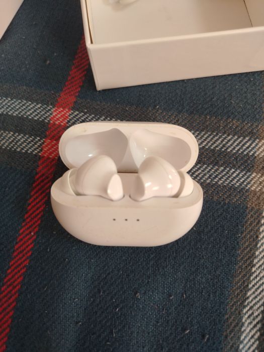 Продаётся наушники