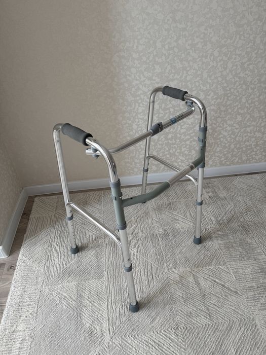 Ходунки медицинские (опоры)