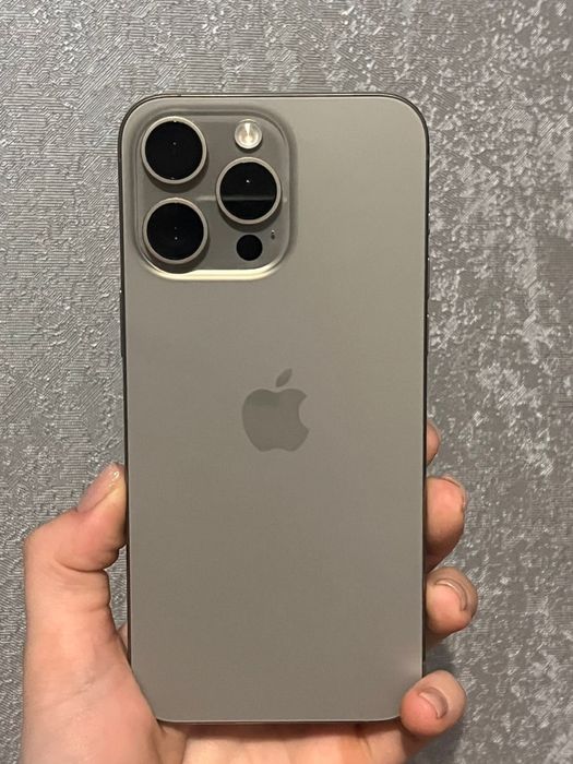 Продам айфон 15 про макс