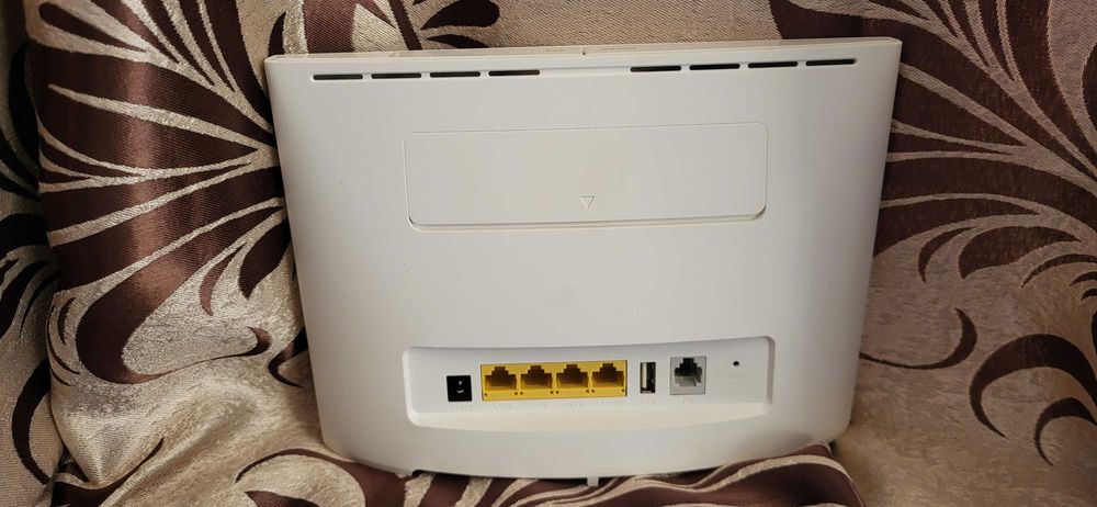 Router GSM Huawei B525s-23a, 2.4GHz5GHz, liber de retea