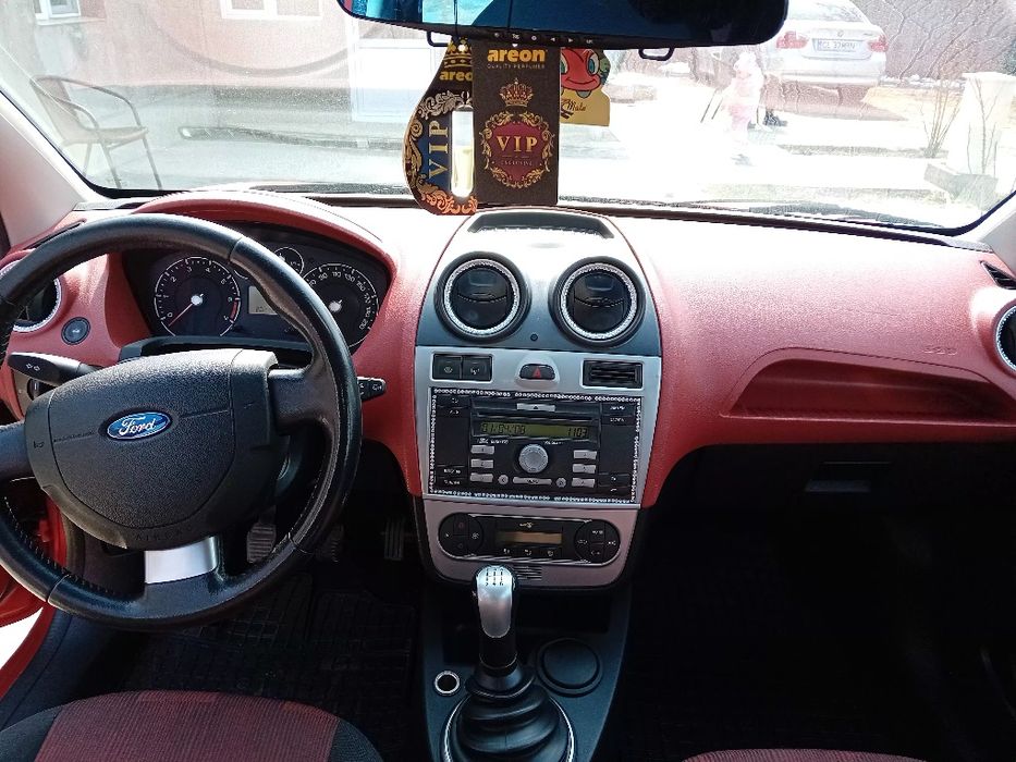 Ford fiesta 1.4 benzina