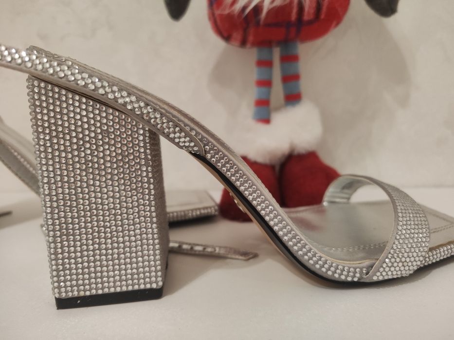 Босоножки Zara продам