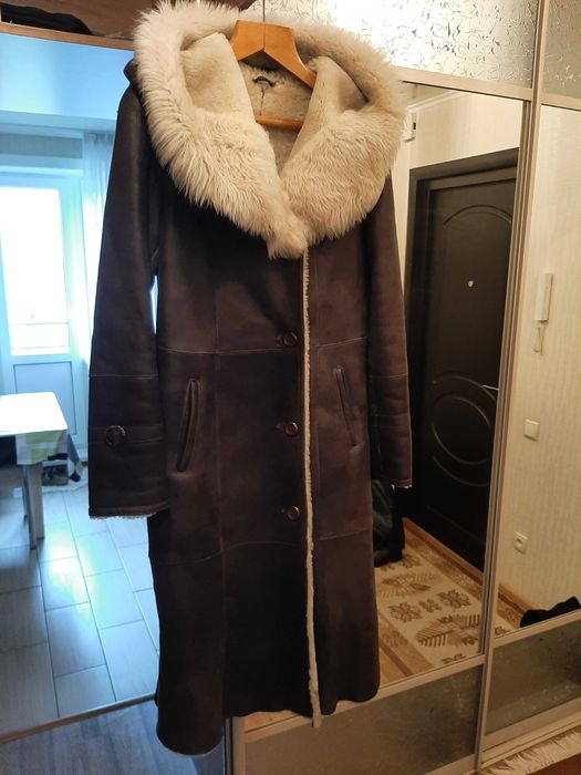 Продам дублёнку б/у, размер 48.