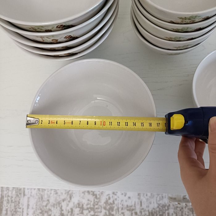 Продам набор тарелок и пиал