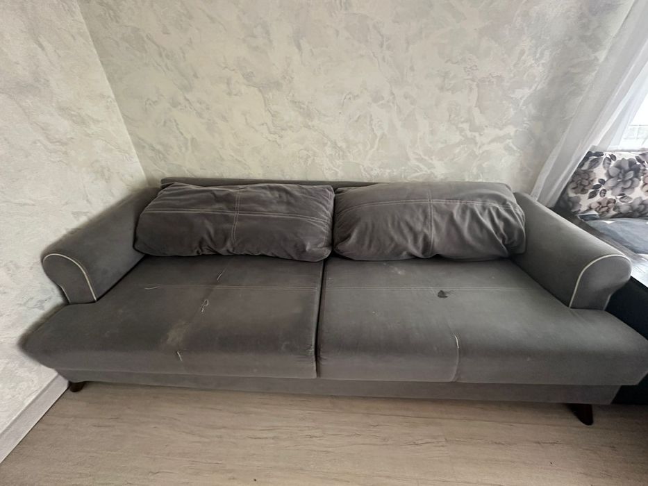 Диван в отличном состоянии.