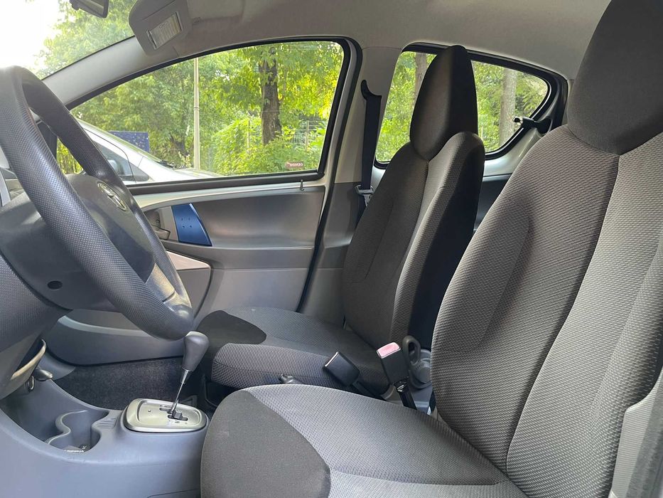 Toyota Aygo impecabila automata navigatie android