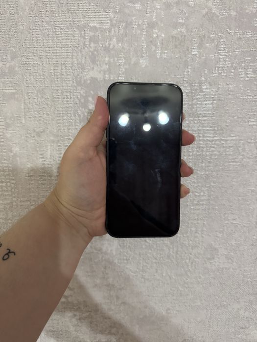 Продам айфон 13 синий