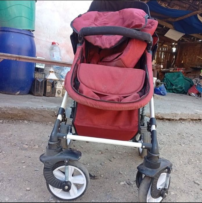 De vânzare cărucior copii 2 in 1