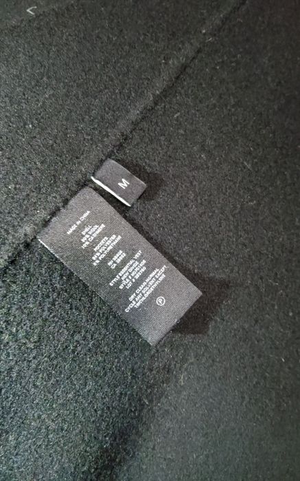 Продам женские жилеты