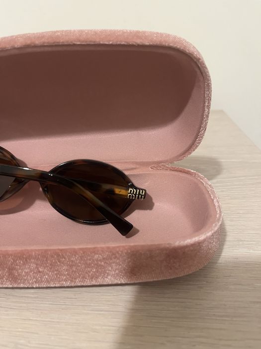 Ochelari de soare miu miu