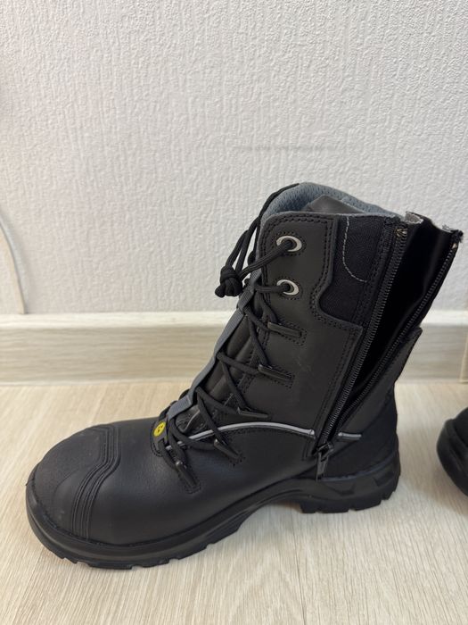 Продается летние ботинки Red Wings. Размер 42.