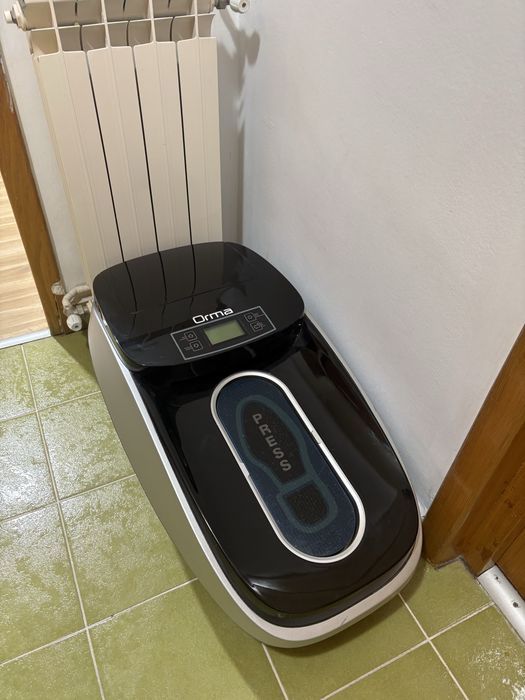 Dispenser automat pentru incaltaminte