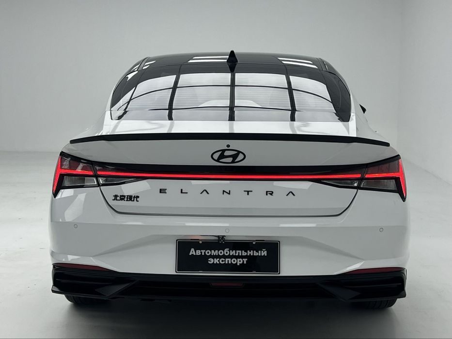 Hyundai Elantra 2022