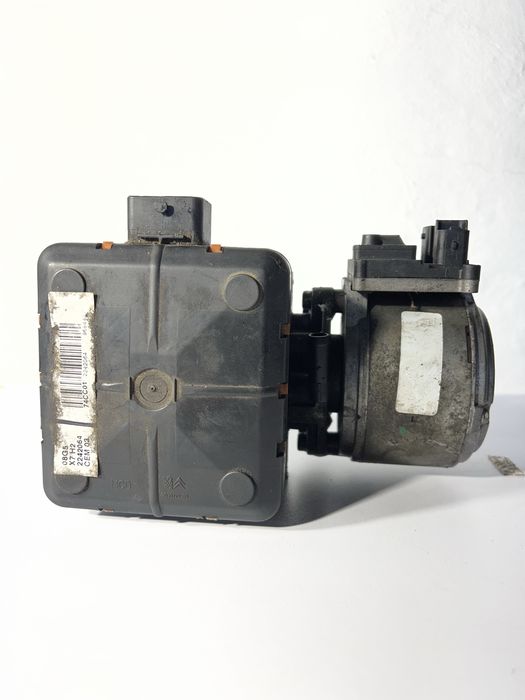 Помпа хидравлично окачване Ситроен ц 5 2017 година