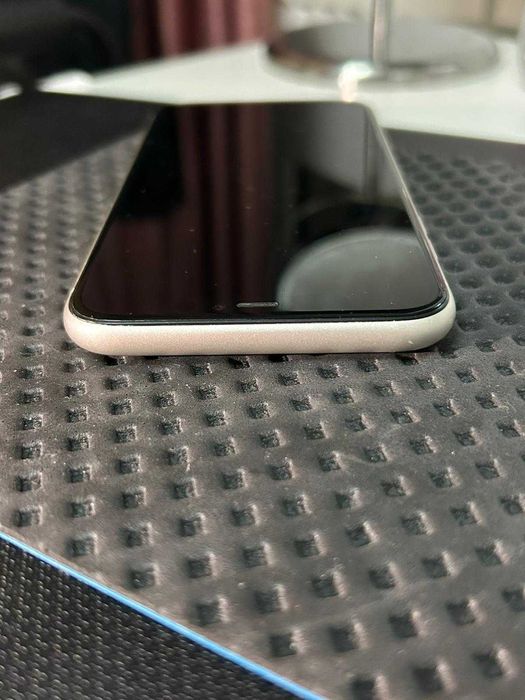 iphone 11 - alb - 64 gb