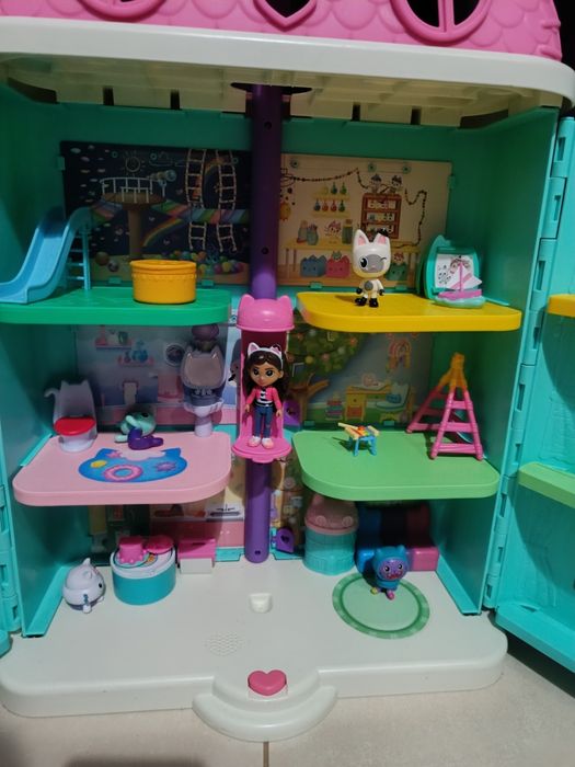 Casa lui Gabby 's Dollhouse