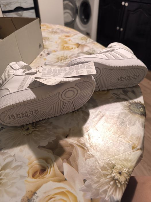 Детски маратонки adidas hoops