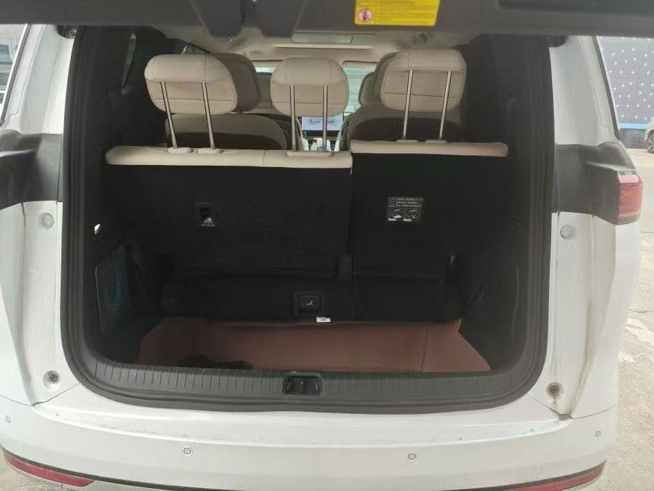 BYD Xia 2025 model, 180km DM-I oq kuzov