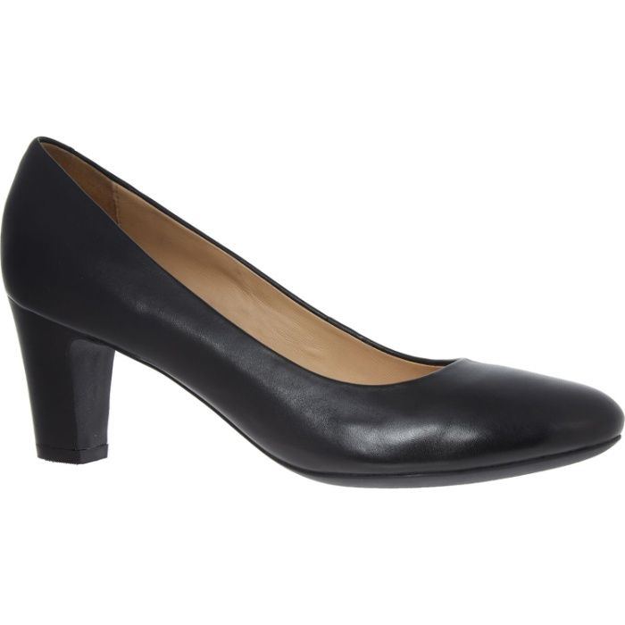 Различни видове Нови дамски обувки на ток Geox и Tara