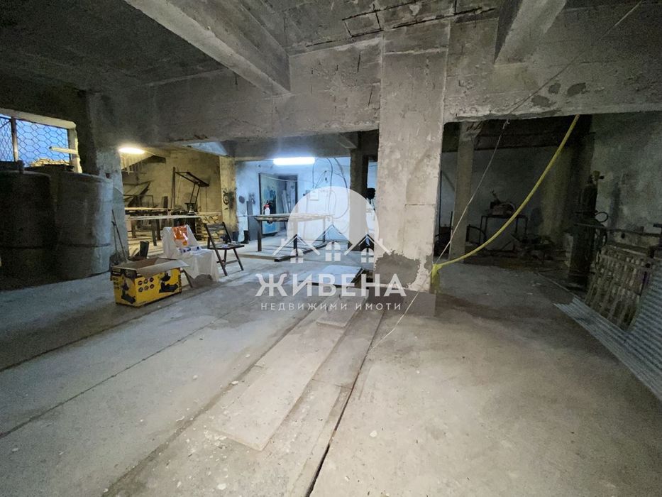 Заведение в центъра на Варна - 296 кв.м, бул. Владислав Варненчик