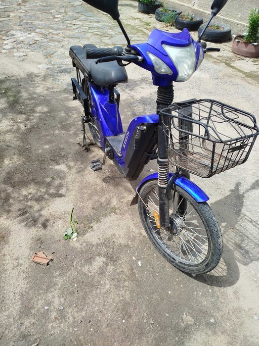 Vând scuter electric