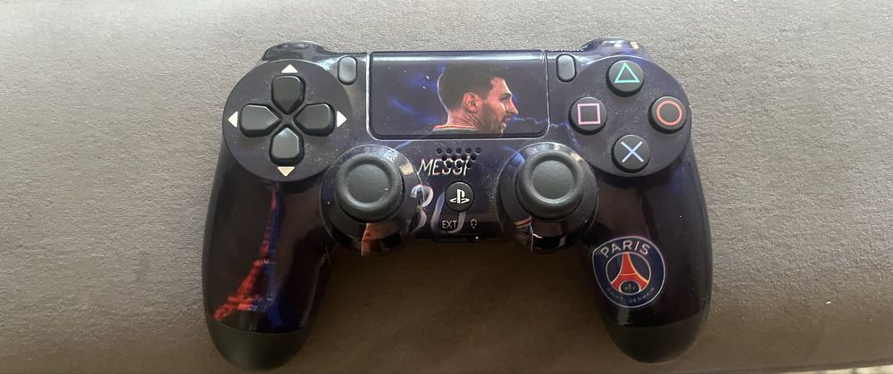 Джостик ps4 продаю