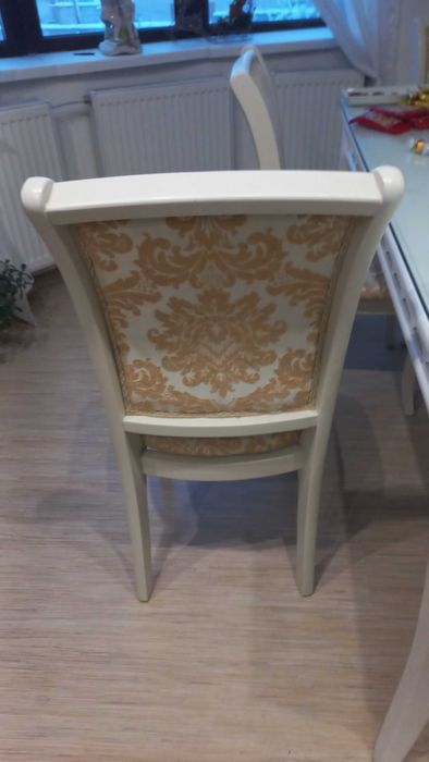 Трапезни дървени столове-6 броя