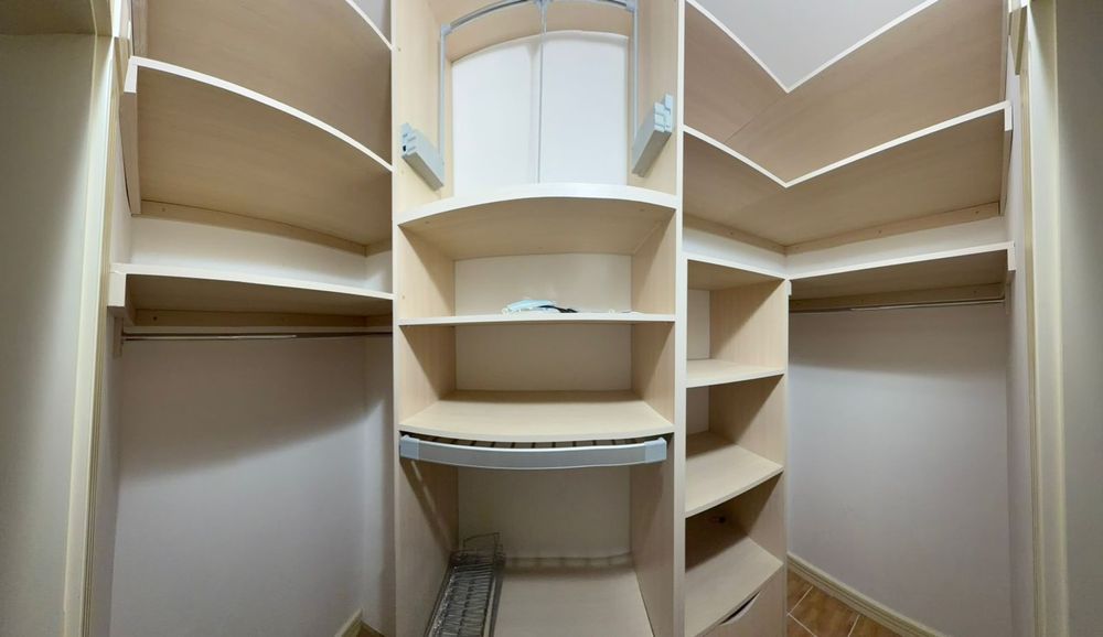 Гардероб в хорошем состоянии