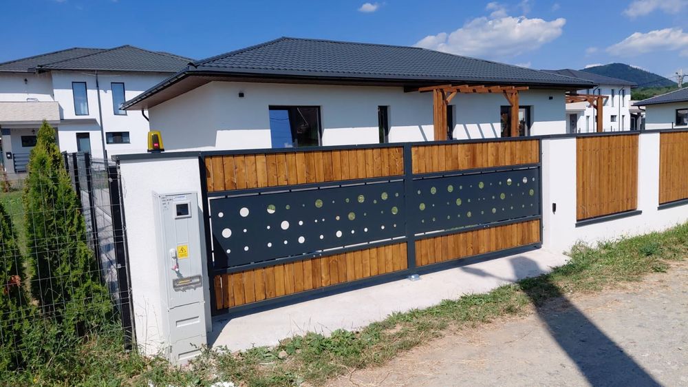 Casă finisată de vânzare