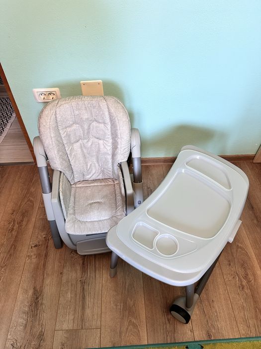 Scaun masa bebelusi 6 in 1 Joie