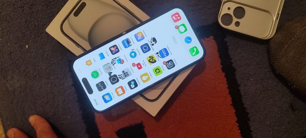 Продам Айфон 15 128гига оканчательно 200