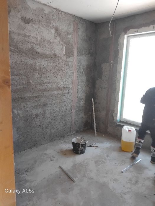 Meseriași/constructori