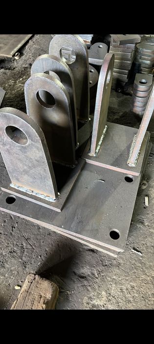 Анкерные болты для башенного крана: 3 000 тг. - Болты Алматы на Olx