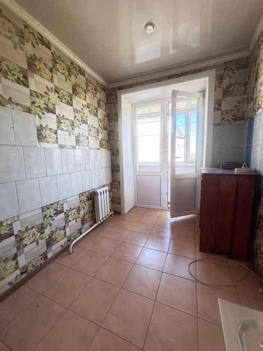 Продам 2 комн .общежитие в районе 32 Школы..