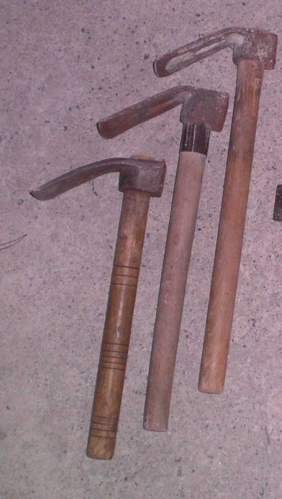 Зидарски метър,мебелни панти,прав ъгъл,триони,тесли