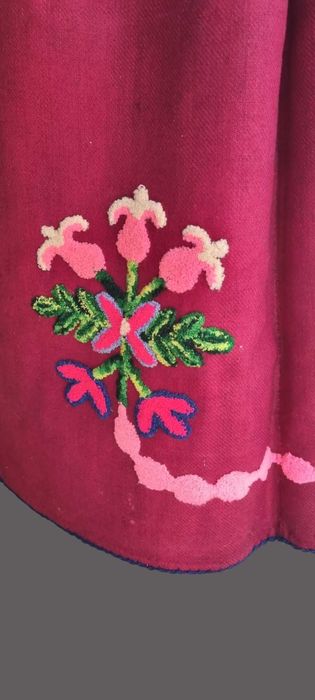 Автентична женска носия