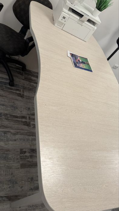 Офисный стол для ресепшн/руководителя