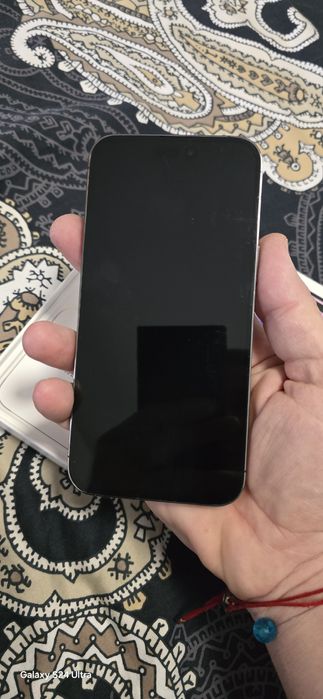 Iphone 14 pro max на 100% батерия , 256 gb  много запазен с кутия .