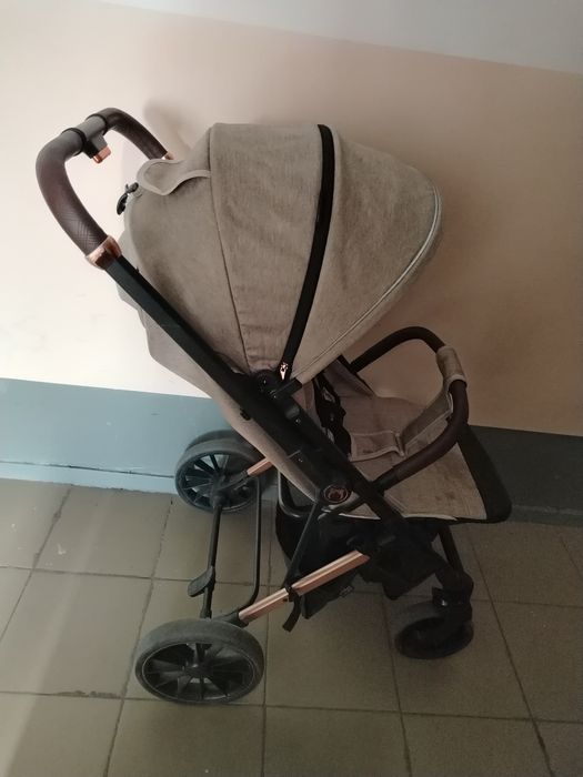 Продам детскую коляску